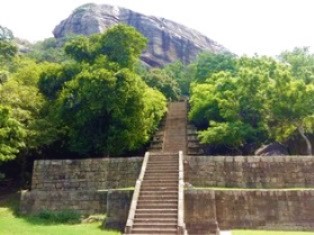 Ancient cities Sri Lanka - Yapahuwa